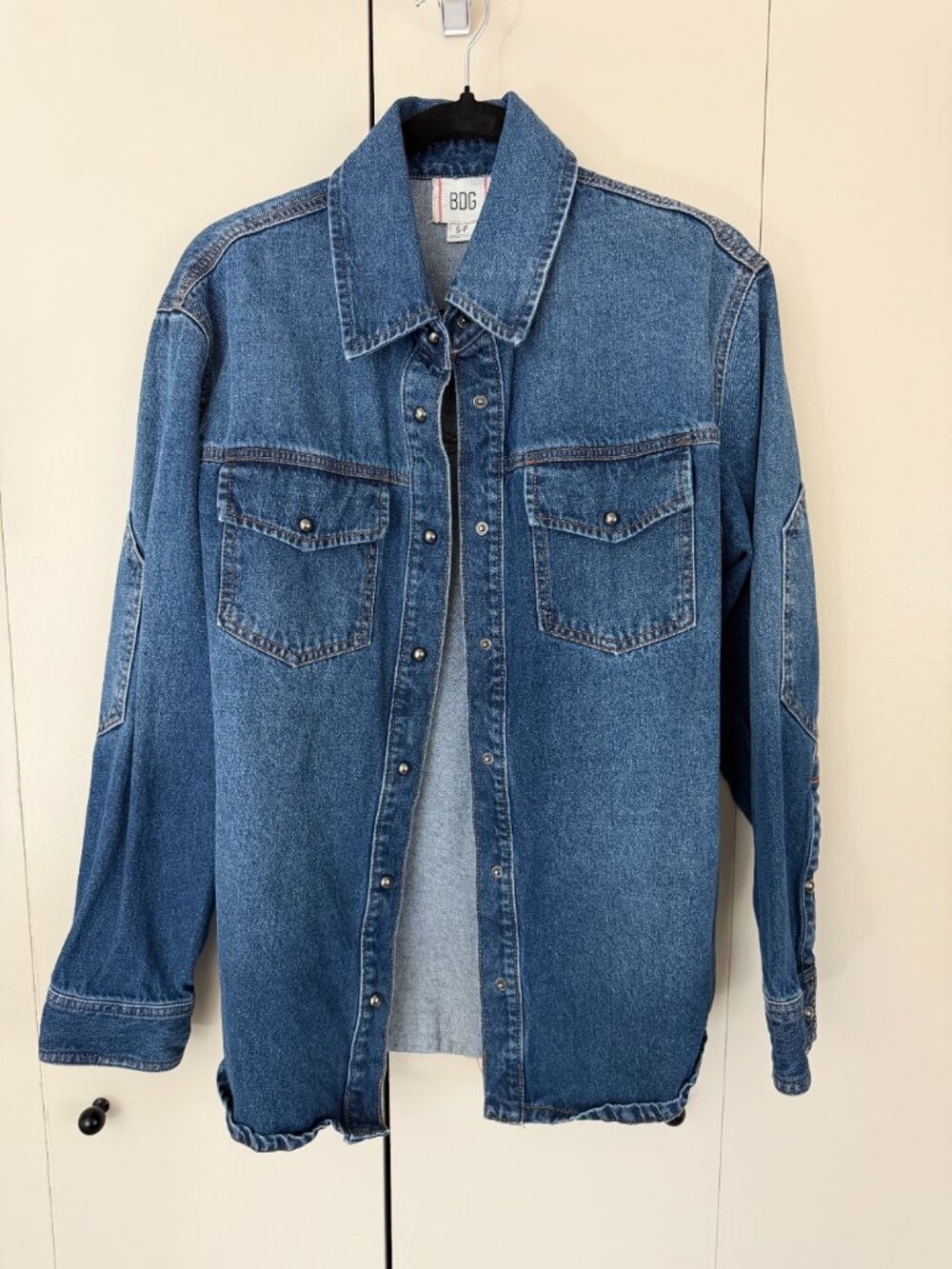 BDG Urban Outfitters Medium Wash Denim Button Down Shirt Jacket Shacket Size SP